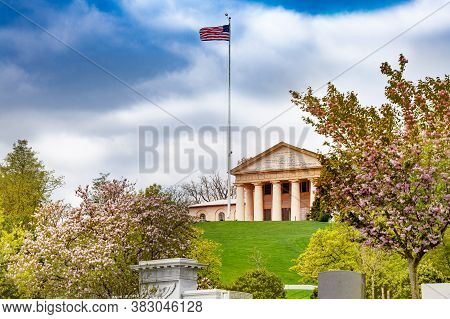 Arlington House On Cemetery, The Robert E. Lee Memorial Near Washington Dc