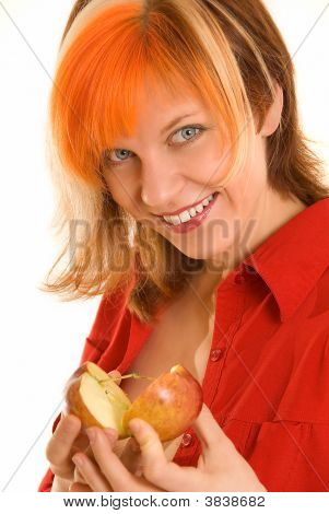 Mulher sorridente com a Apple