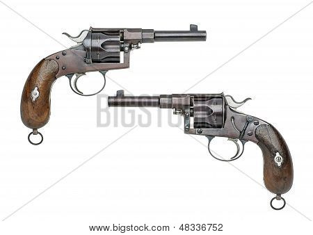 Reichsrevolver modello 1879/83 su sfondo bianco
