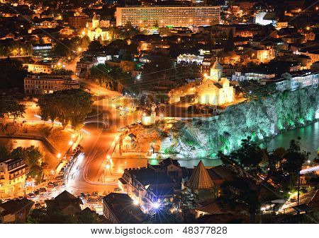 Tbilisi di notte