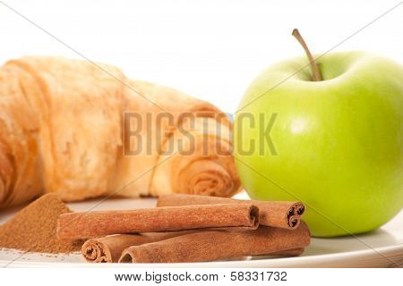 Green Apple, Cinnamon, Cornetto