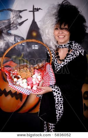 Halloween Lady Cruella De Vil
