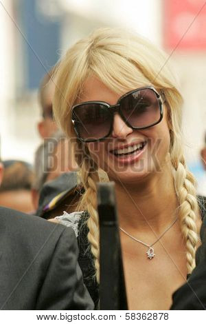 Paris Hilton at the Ceremony Honoring Los Angeles Lakers Owner Jerry Buss with the 2,323rd star on the Hollywood Walk of Fame. Hollywood Boulevard, Hollywood, CA. 10-30-06