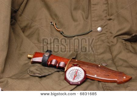 bussola e hunitng coltello