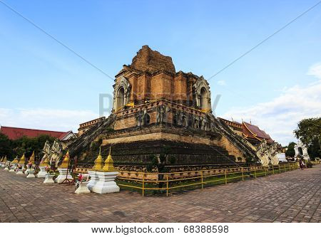 Wat Chedi Luang With Blue Sky And Cloud