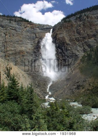 Takakkaw vízesés Yoho Nemzeti Park