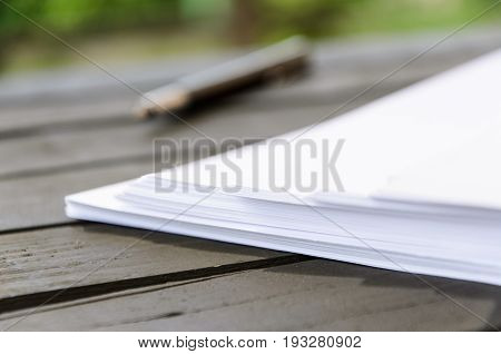 Lack of creative wig - paper pile