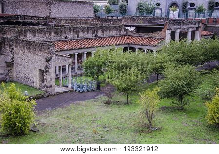 Covered by the lava of the Vesuvius the villa of Popea arrived to this day.