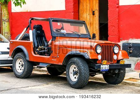 Jeep Cj-7
