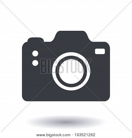 Photo camera symbol. DSLR camera sign icon. Digital camera. Flat design style.