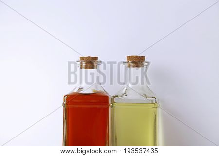 palm oil and olive side by side