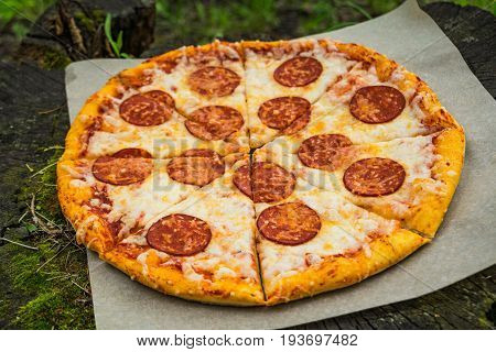 Pizza. Pizza Pepperoni .