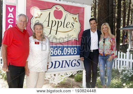 LOS ANGELES - JUL 1:  Laure Kagan, Spencer Kagan, Dominique Zoida, Katherine Kelly Lang at the 