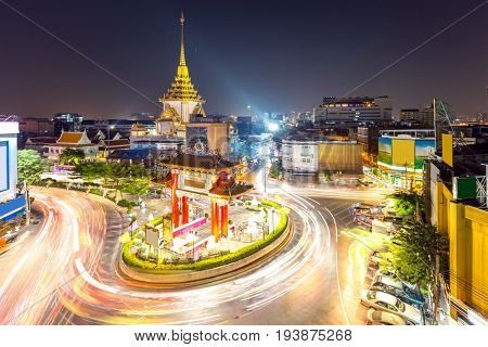 The Gateway Arch Odeon Circle and Wat trimitre, Golden Buddha Temple, Landmark of Chinatown Bangkok Thailand