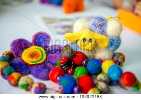 Felting wool, wool products, flower made of wool