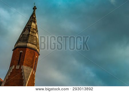 The View Of The Christian Church In London With A Sky Background