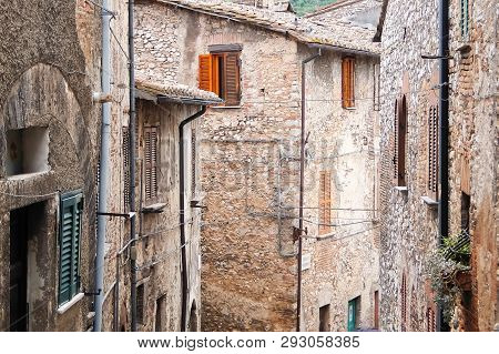 Narni, Italy - Circa September 2017. Beautiful Old Street In Historic Center Of Ancient Hilltown Nar