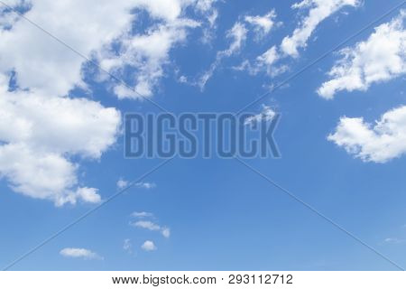 Blue Sky Daylight Cloud Scenery In Te Sky