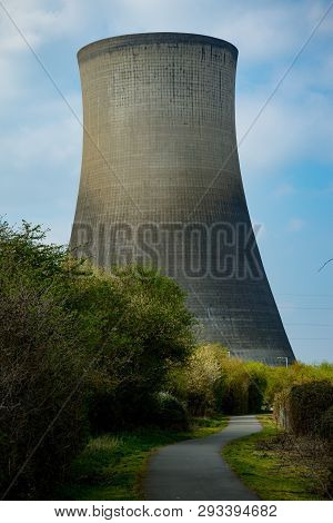 Didcot, United Kingdom, March 28th 2019:- The Cooling Towers Of Didcot  Power Station In Oxfordshire