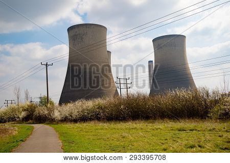 Didcot, United Kingdom, March 28th 2019:- The Cooling Towers Of Didcot  Power Station In Oxfordshire