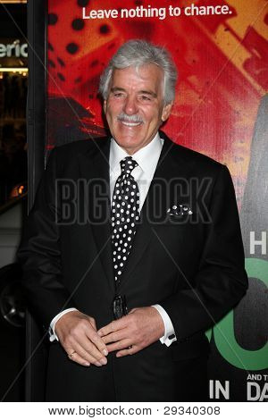 LOS ANGELES - JAN 25: Dennis Farina ankommer til 