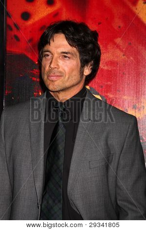 LOS ANGELES - JAN 25: Jason Gedrick anländer till den 