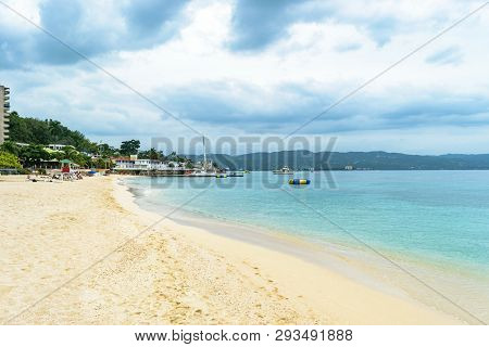 Tropical Island Caribbean White Sand Beach Summer Vacation Setting