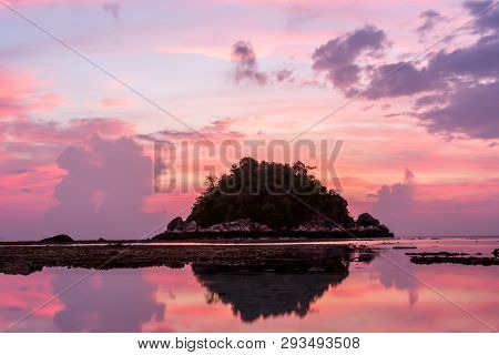 Beautiful Sunrise On Koh Lipe Beach Thailand ,summer Vacation