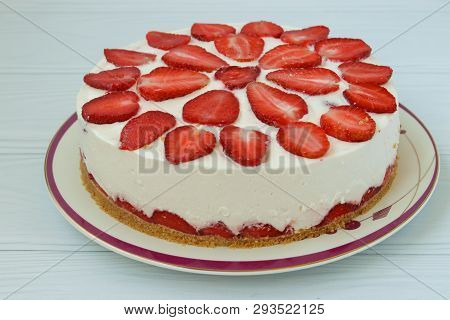 Cake With Strawberries Without Baking, The Basis Of The Cake Consists Of Cookies