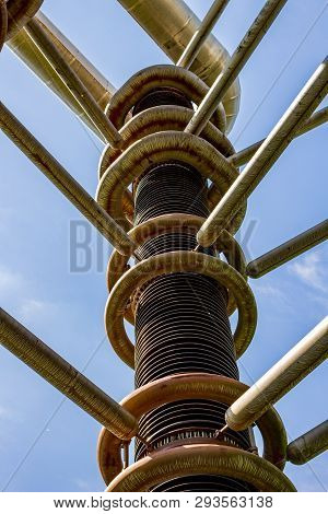 The Experimental Science Setup Cascade Transformers, Technology