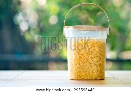 Fried Mung Bean (thai Appetizer) Thai Called -tua-thong In Box