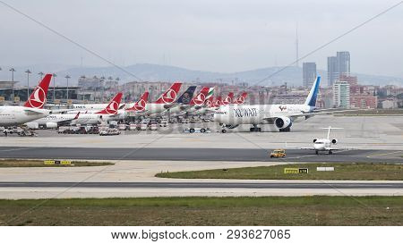 Aircrafts In Aprone