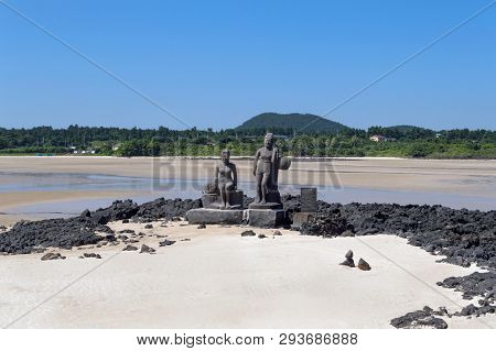 Jeju Island, South Korea, Pyoseon Haevich Beach, September 9, 2015: Statues Of Two Haenyeo - Devoted