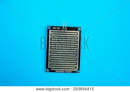 3.3-5V Rain Raindrops Detection Sensor Weather Humidity Module For Arduino
