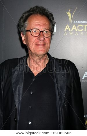 LOS ANGELES - JAN 27: Geoffrey Rush ankommer til den australske ACADEMY INTERNATIONAL AWARDS på Soho 