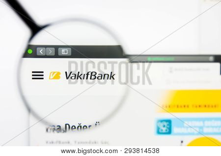 Los Angeles, California, Usa - 5 April 2019: Illustrative Editorial Of Vakifbank Website Homepage. V