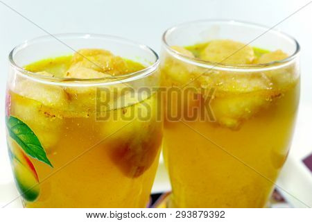 Kanji Wada Or Kanji Vada In Glass - Indian Snack Chaat