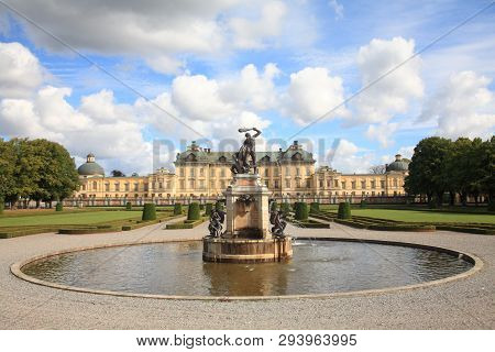 Drottningholm, Sweden, Septebmer 4, 2011: Drottningholm Palace And Gardens