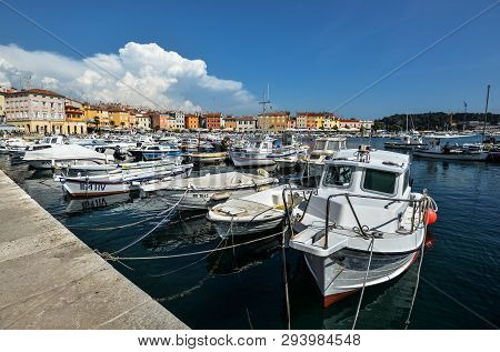 Vrsar, Croatia - May 22, 2018: Pier In Coastal Town Of Vrsar, Istria, Croatia. Vrsar - Beautiful Ant