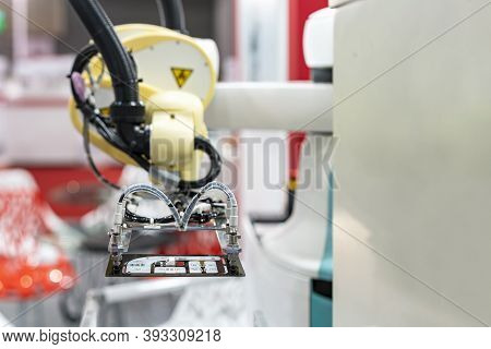 High Technology And Precision Robot Arm And Automatic Vacuum Or Suction Cup For Pick & Place Transpo