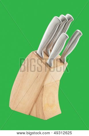Couteau de cuisine isolé en fond vert