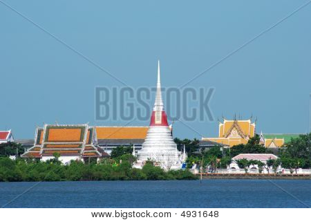 Phra Chedi de Samut, un Temple en Thaïlande