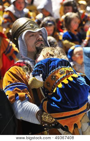 gli spagnoli in festa - Mori e cristiani - aprile 2008, alcoy-Spagna