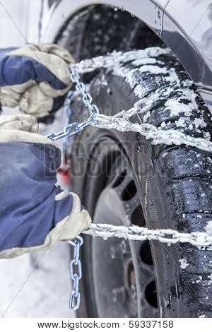 Mounting Snow Chains