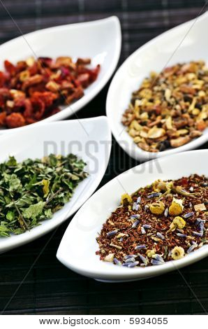 Bitkisel sağlık kuru çay kase karışık