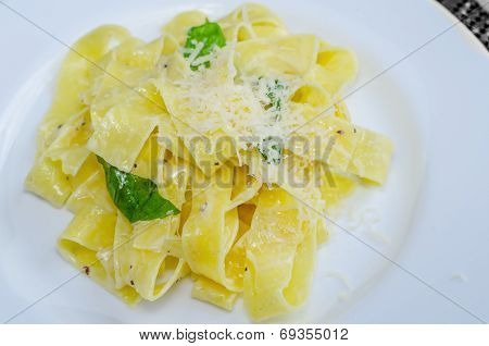 Fresh Pappadelle Pasta With Lemon, Basil And Creame