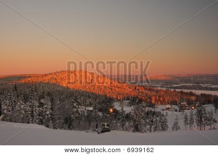 Vinter morgen bjerglandskab