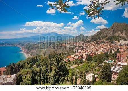 Giardini-naxos Bay