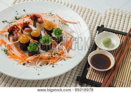 Japanese Tasty Sushi Set