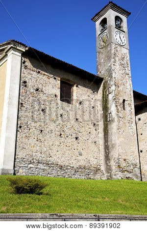 Arsago Seprio Old Abstract In  Italy   The   Wall